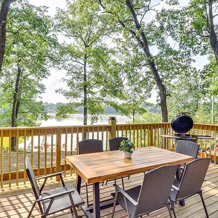 Three Rivers Cottage With Private Dock And Fire Pit!